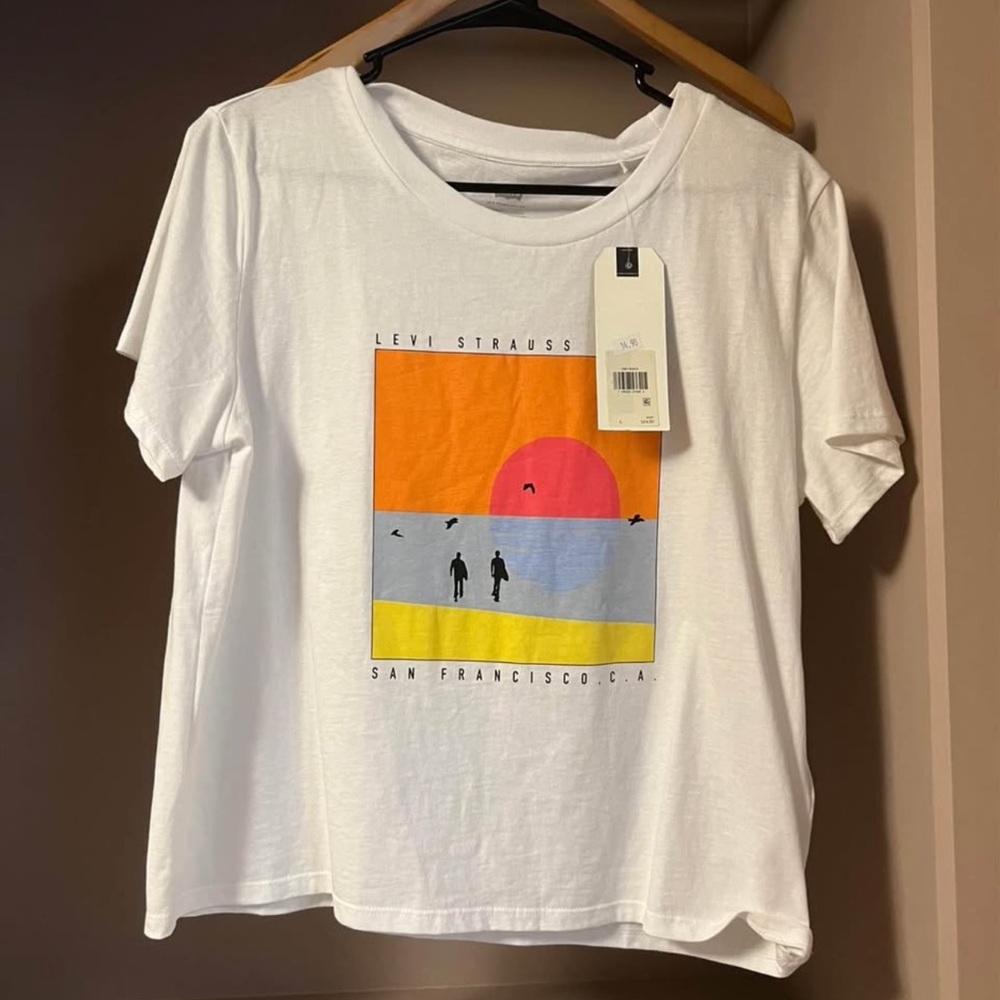 Levi’s top new with tags